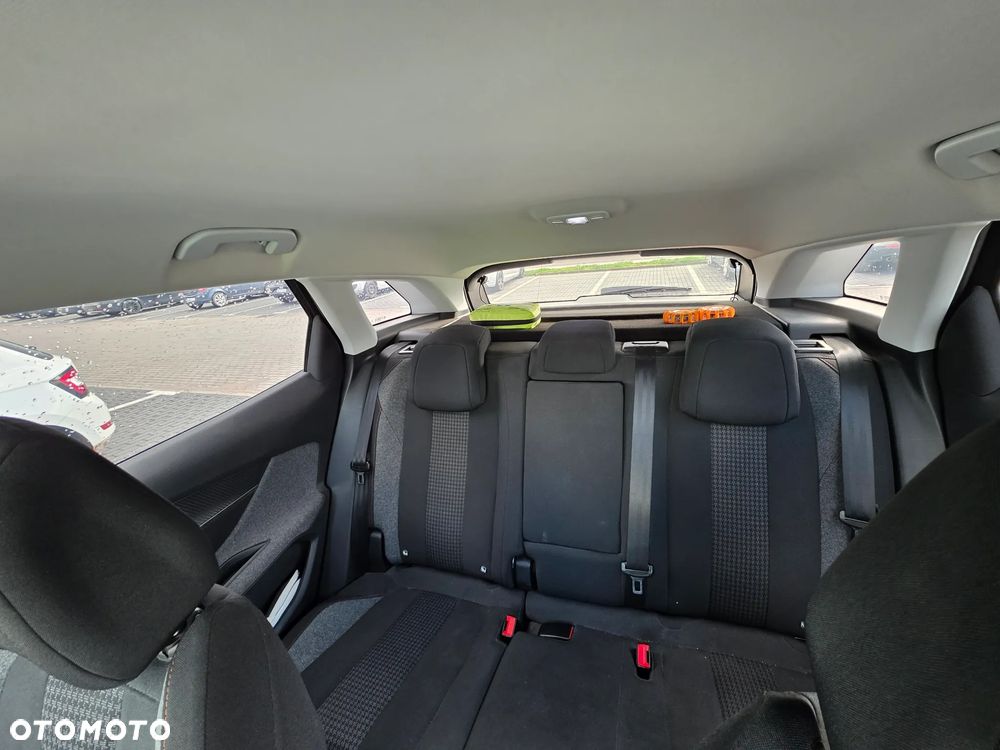 Peugeot 3008 1.6 HDi Active - 11