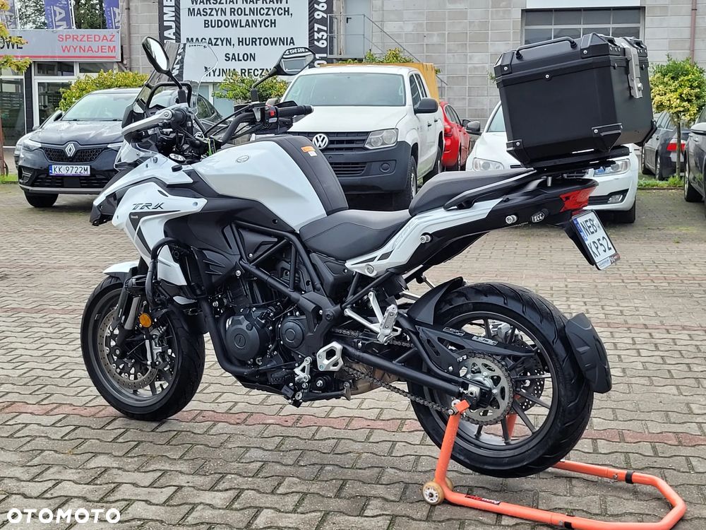 Benelli TRK 502 - 13