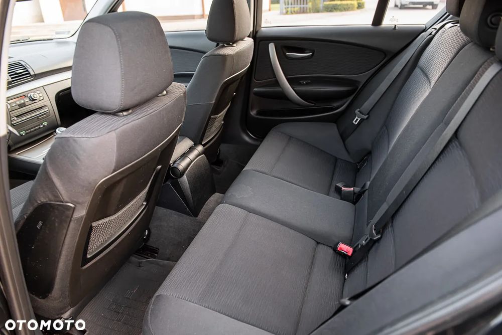 BMW Seria 1 - 22
