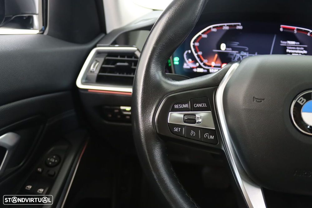 BMW 318 d Line Sport Auto - 11