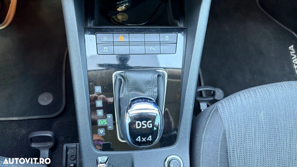 Skoda Octavia 2.0 TDI 4X4 DSG Style - 19