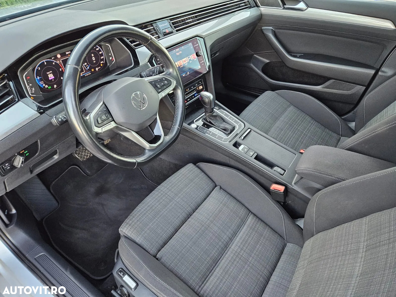 Volkswagen Passat Variant 2.0 TDI DSG Comfortline - 6