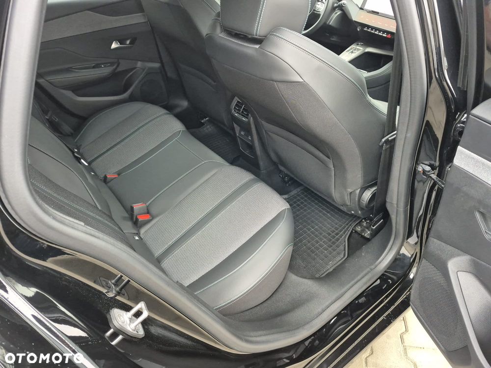 Peugeot 308 BlueHDi 130 EAT8 Allure Pack - 28