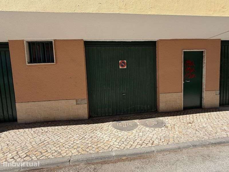 Garagem em Tercena