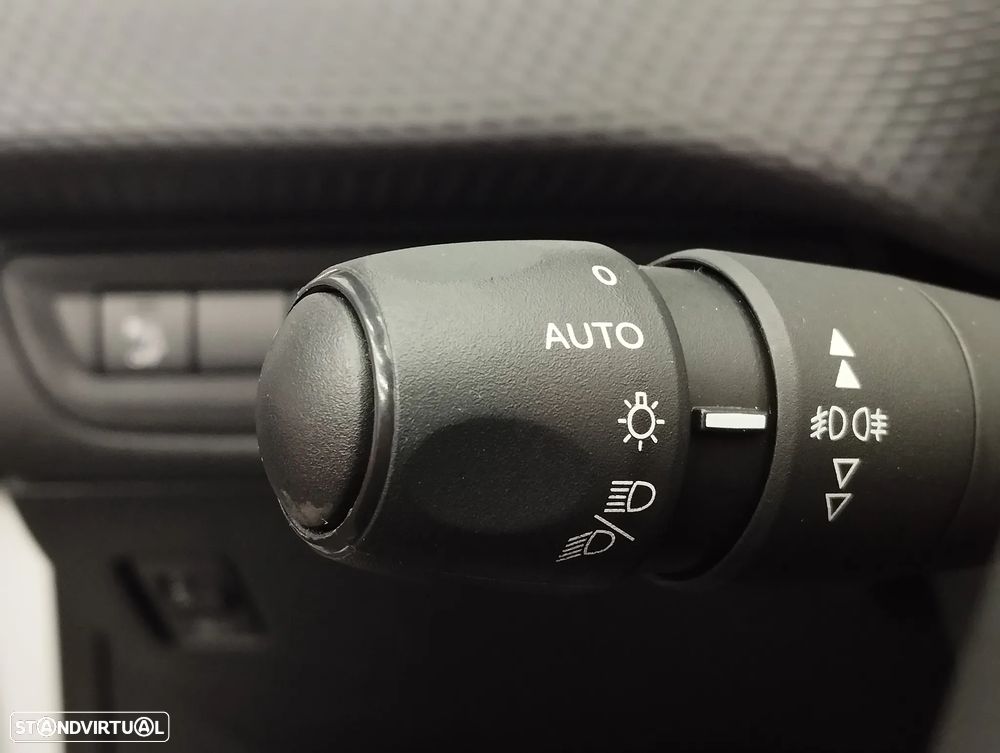 Peugeot 2008 1.2 PureTech Style - 21