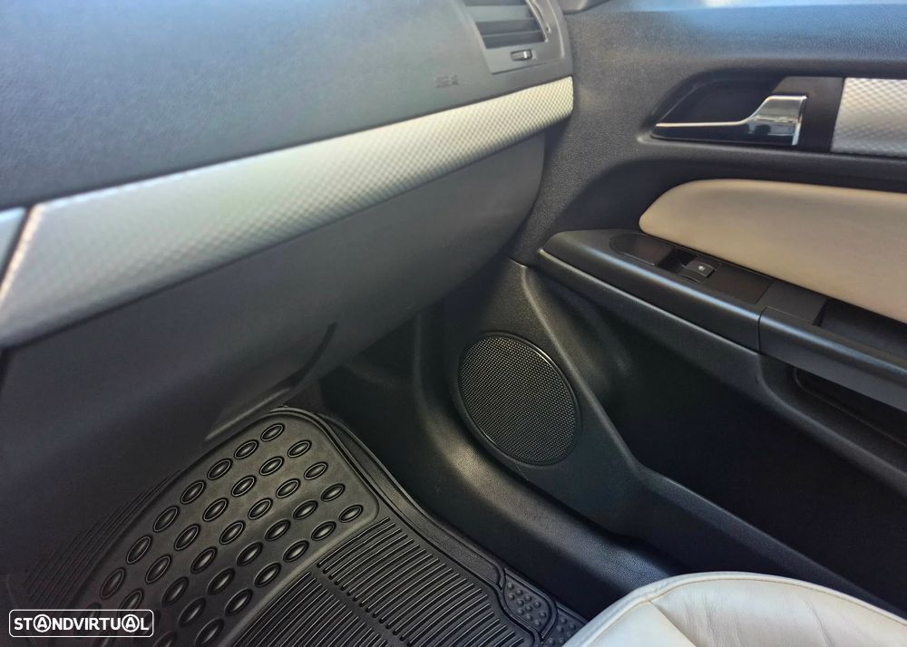 Opel Astra GTC 1.9 CDTI DPF Sport - 37