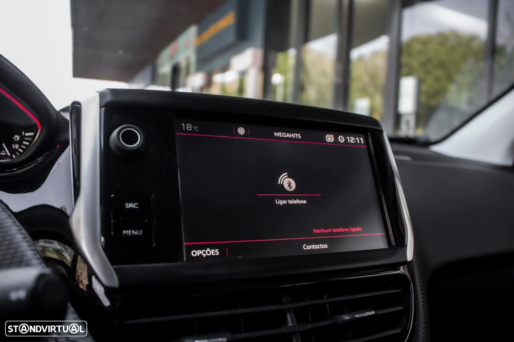 Peugeot 2008 1.2 PureTech GT Line - 34