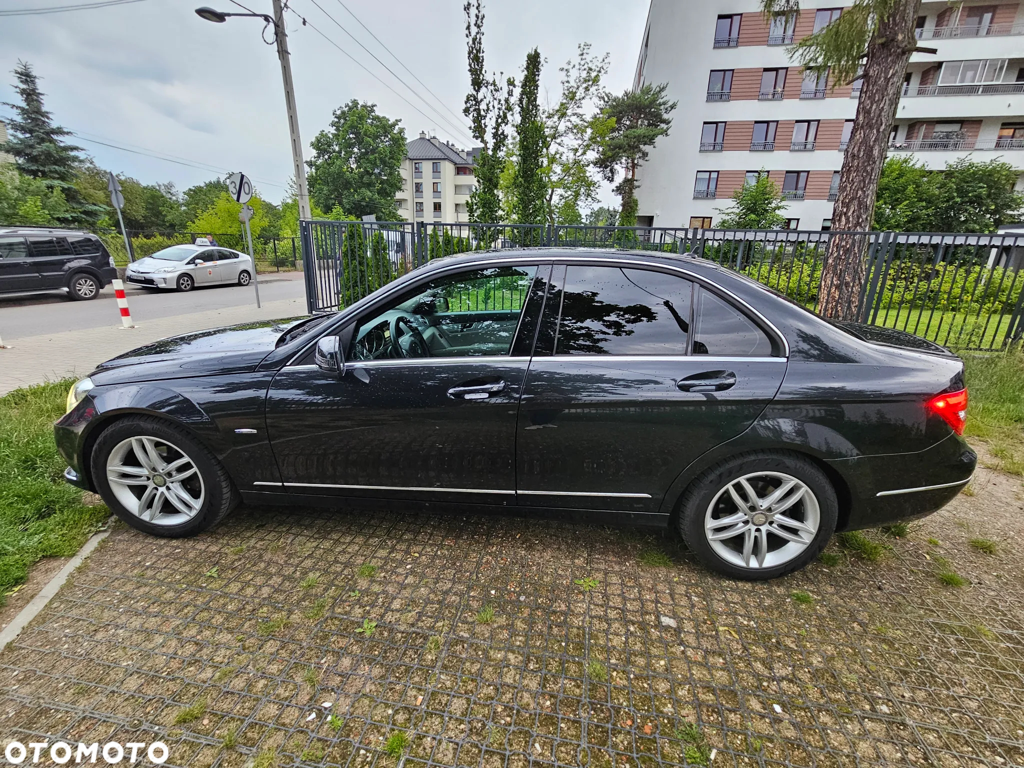 Mercedes-Benz Klasa C 180 BlueEFFICIENCY 7G-TRONIC Avantgarde - 10