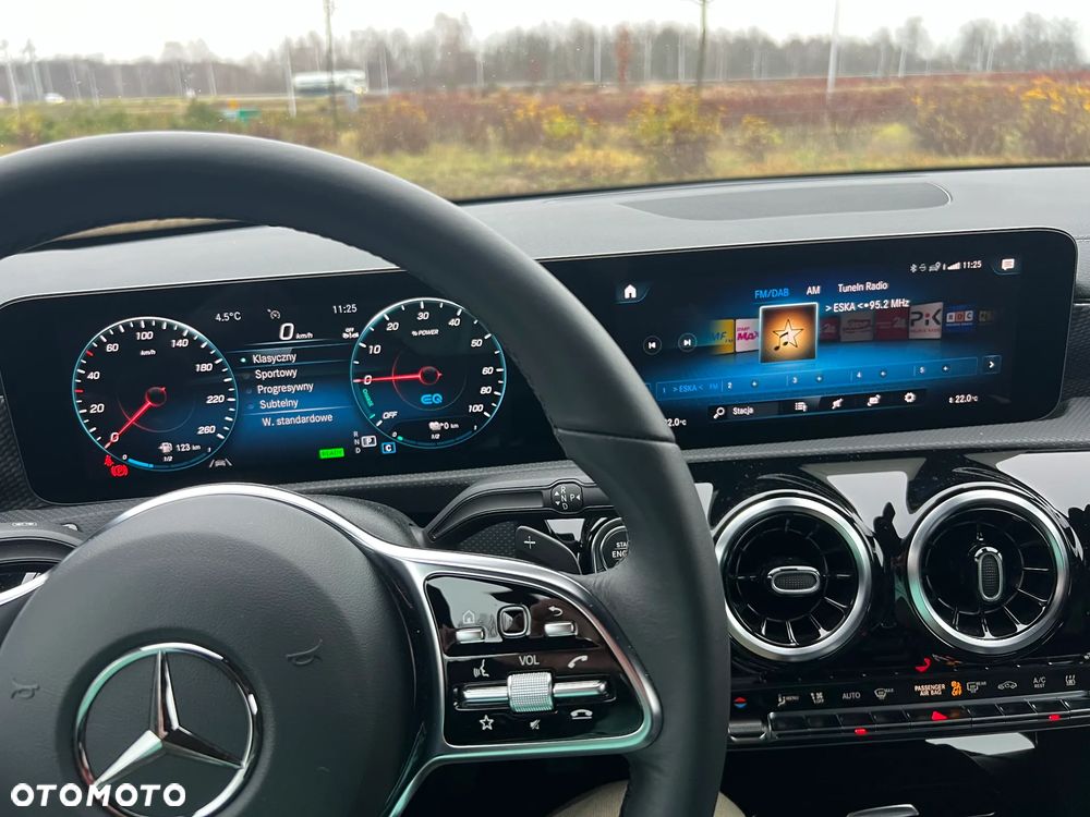 Mercedes-Benz CLA 250 e 8G-DCT Progressive - 17