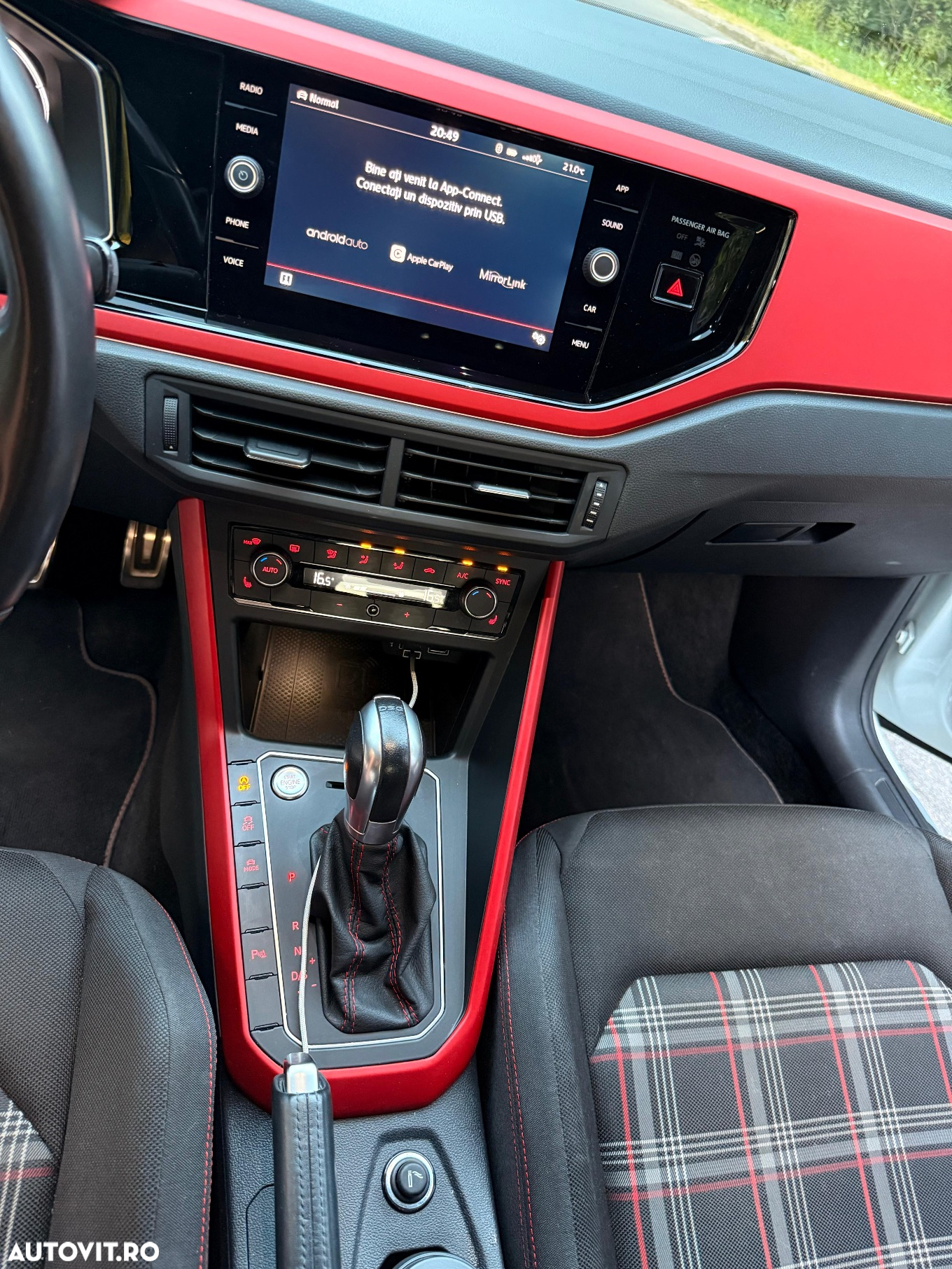 Volkswagen Polo 2.0 TSI DSG GTI - 3