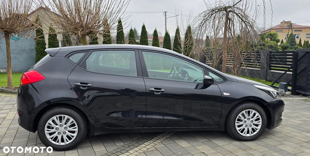 Kia Ceed 1.4 CVVT Attract - 3