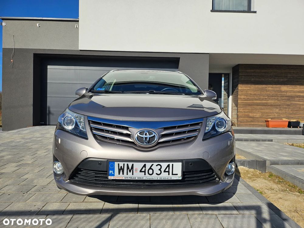 Toyota Avensis 1.8 Premium MS - 3