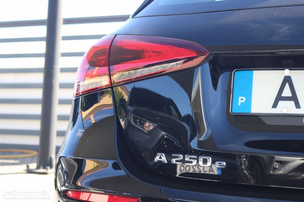 Mercedes-Benz A 250 e Style Plus - 20