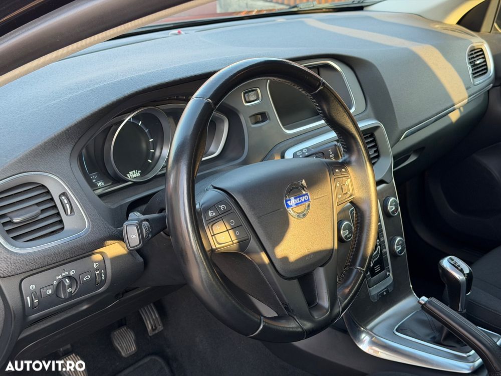 Volvo V40 D4 Momentum - 15