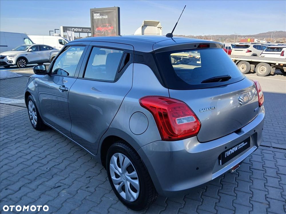 Suzuki Swift - 4