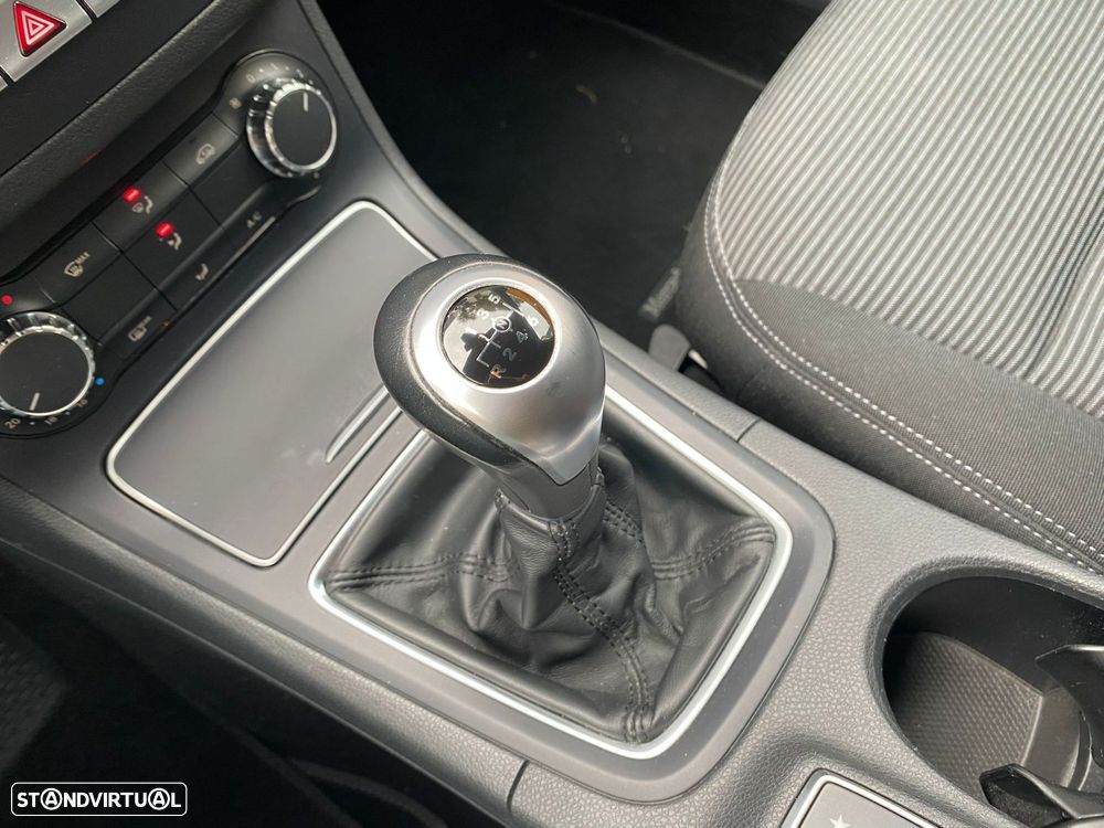 Mercedes-Benz B 180 d Style - 31