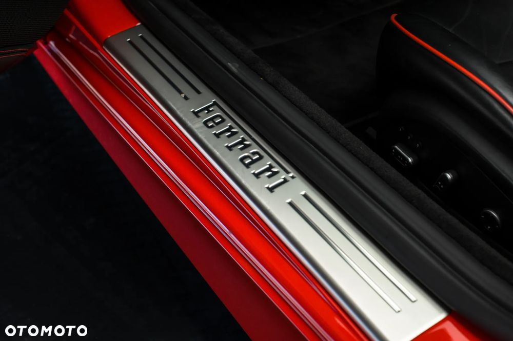 Ferrari California T - 18