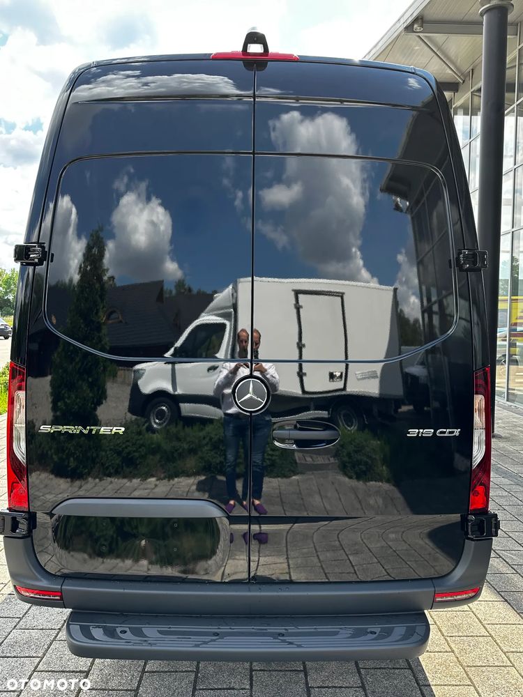 Mercedes-Benz Sprinter - 8