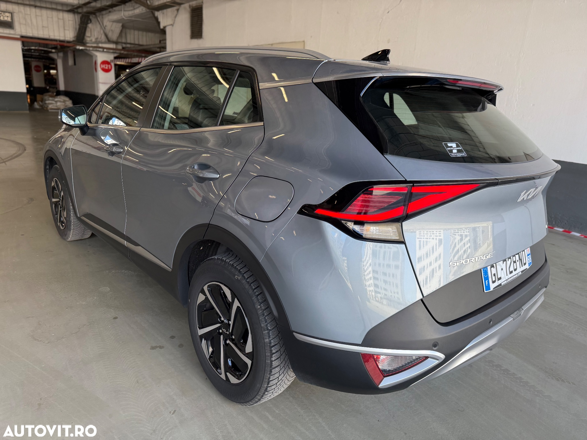 Kia Sportage 1.6T-GDI Hybrid 2WD Aut. Vision - 17