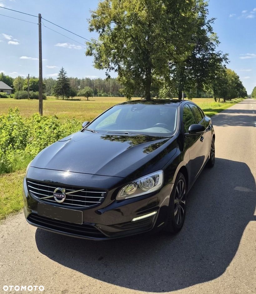 Volvo S60 D2 Drive-E Dynamic Edition (Momentum) - 2