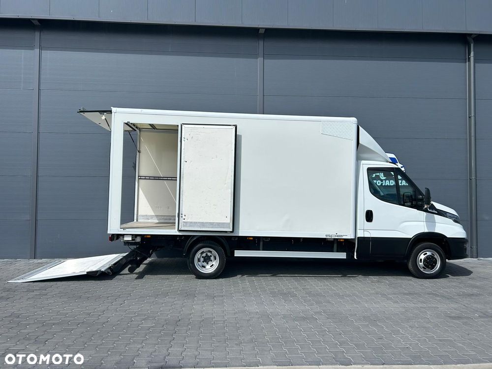 Iveco Daily 40C18 35C18 3.0 HPI Hi-Matic Kontener 8 palet + winda + drzwi boczne **KLIMA**Sprowadzony**2023R** - 6