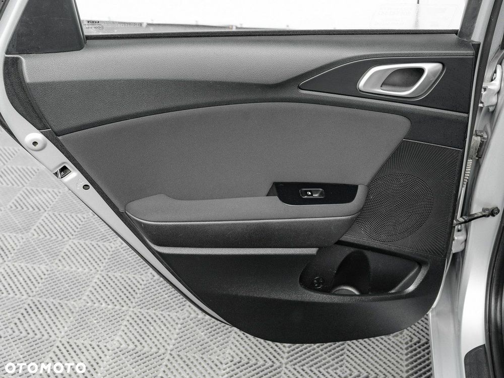 Kia Ceed 1.5 T-GDI M - 25