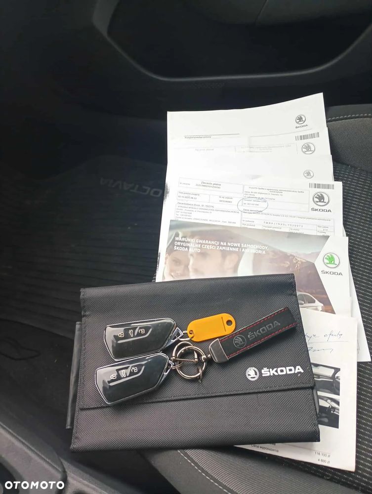 Skoda Octavia 2.0 TDI Ambition DSG - 22