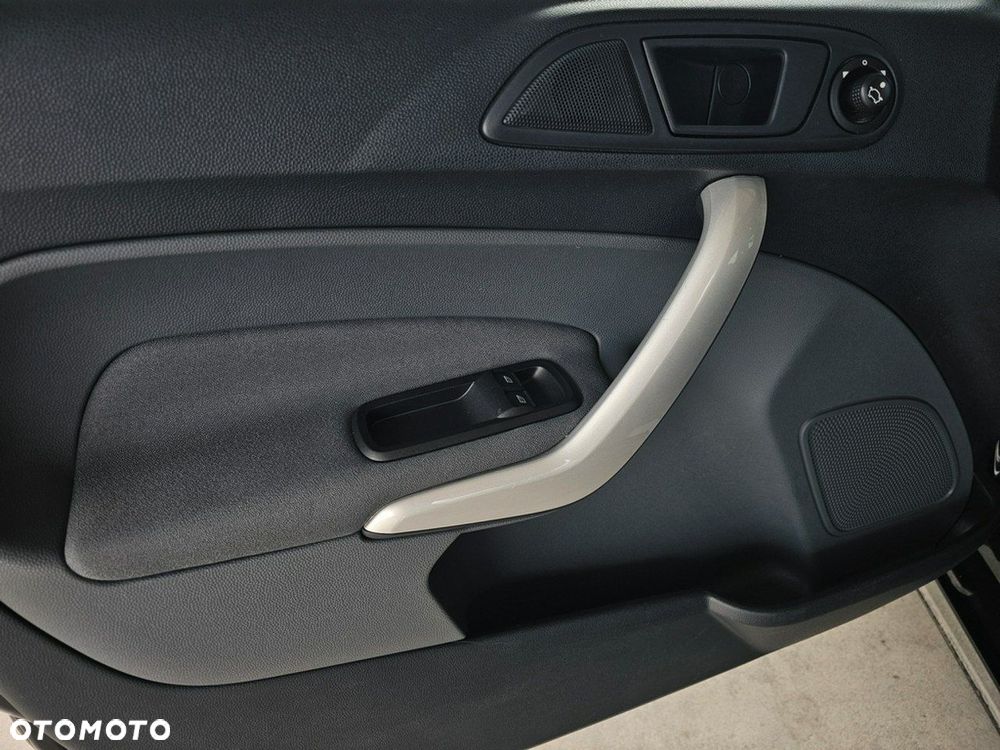 Ford Fiesta 1.25 Titanium X - 14