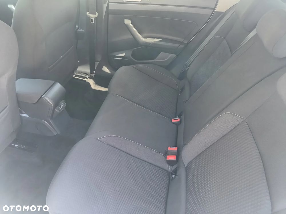 Volkswagen Polo - 10