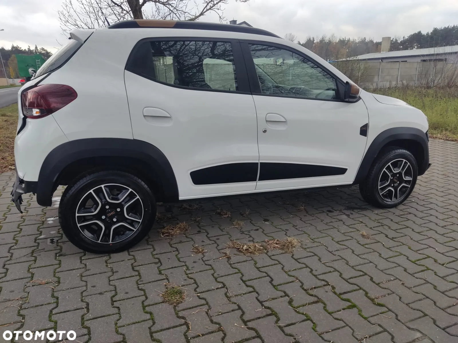 Dacia Spring - 11
