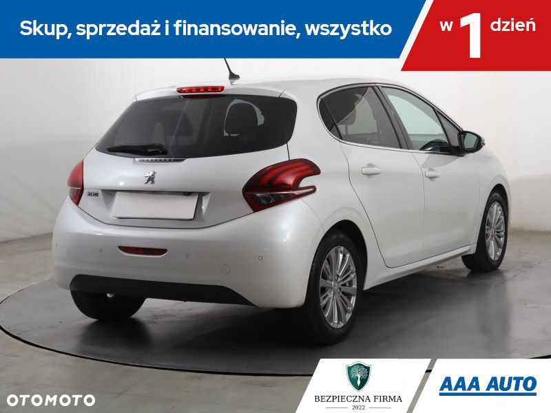 Peugeot 208 - 7