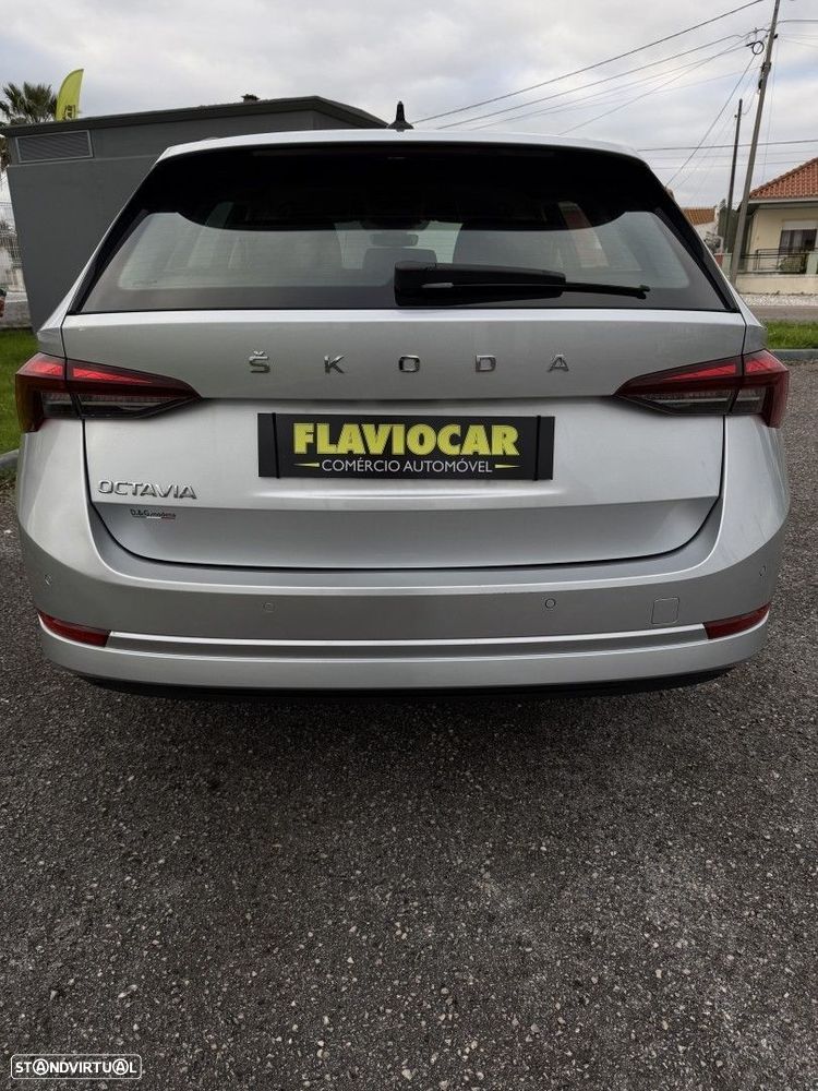 Skoda Octavia Break 2.0 TDI DSG Premium Edition - 7