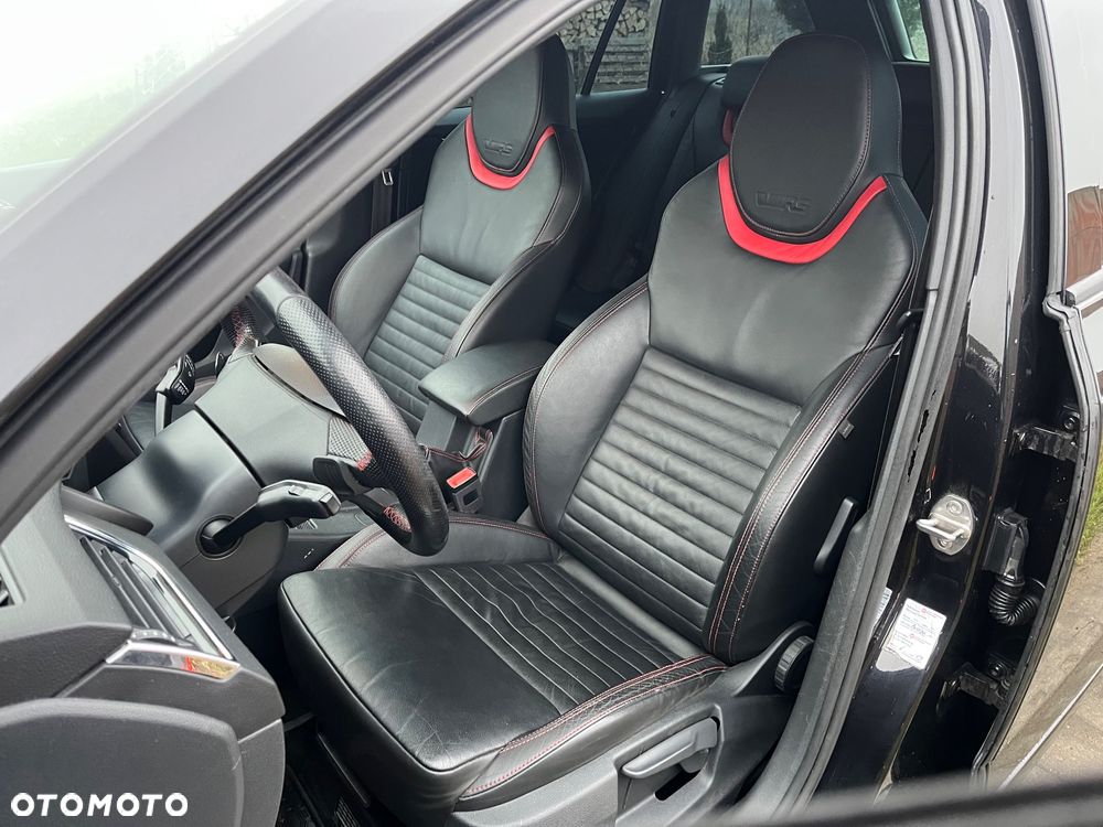 Skoda Octavia 2.0 TDI DSG RS - 14