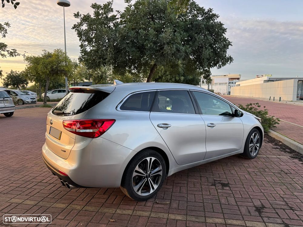 Kia Ceed SW 1.6 CRDi GT Line - 3