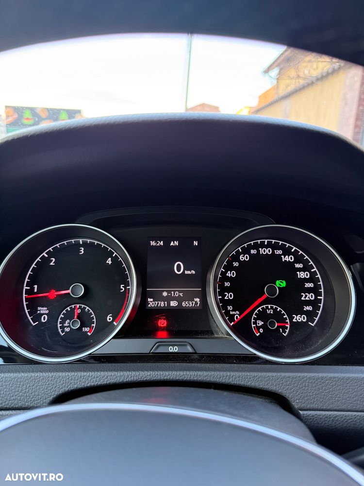 Volkswagen Golf Variant 2.0 TDI SCR DSG IQ.DRIVE - 16