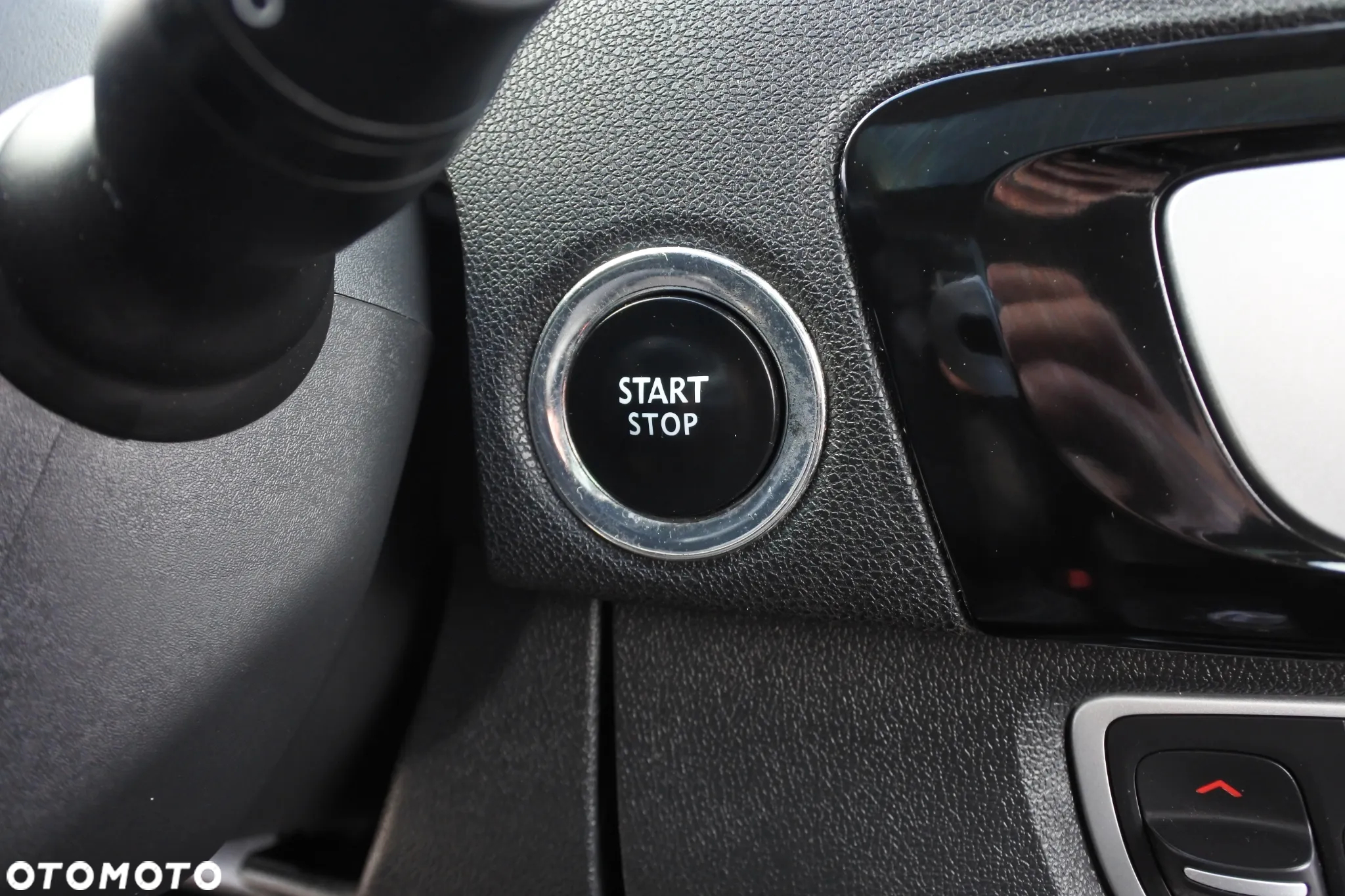 Renault Scenic ENERGY TCe 130 BOSE EDITION - 18