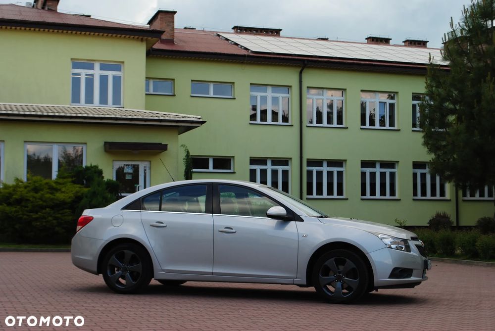 Chevrolet Cruze 1.8 LT - 7