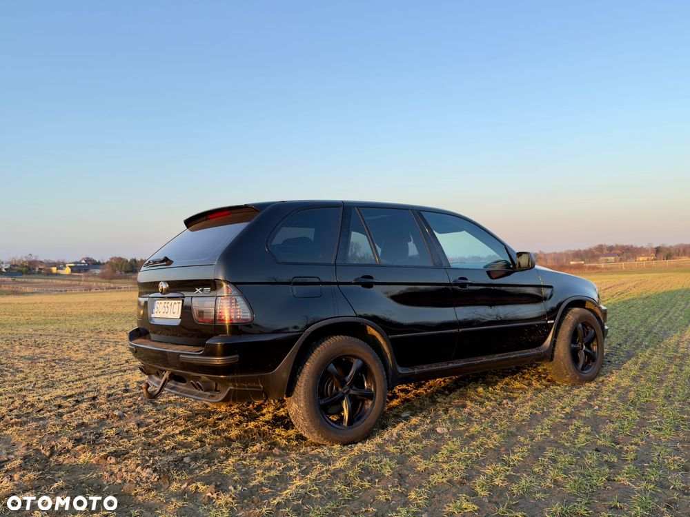 BMW X5 4.4i - 4