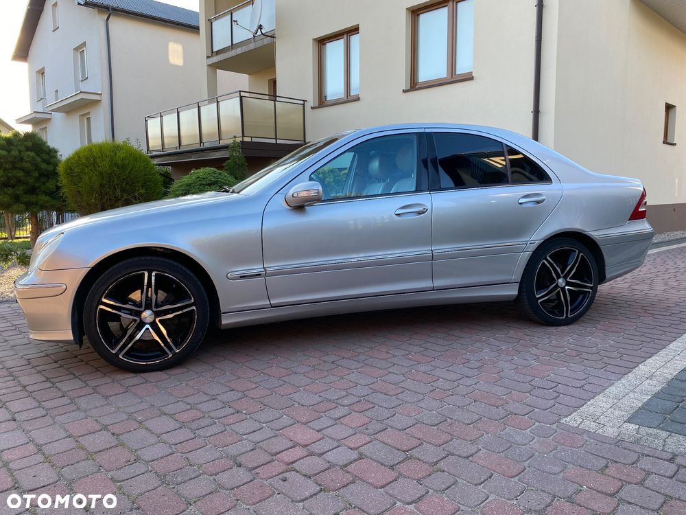 Mercedes-Benz Klasa C 200 CDI Avantgarde DPF - 4