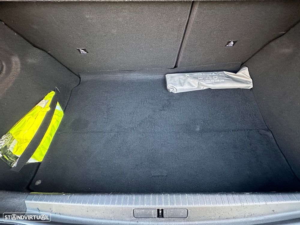 Peugeot 208 1.2 PureTech Active Pack - 9