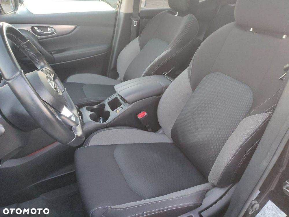 Nissan Qashqai 1.3 DIG-T DCT N-CONNECTA - 9