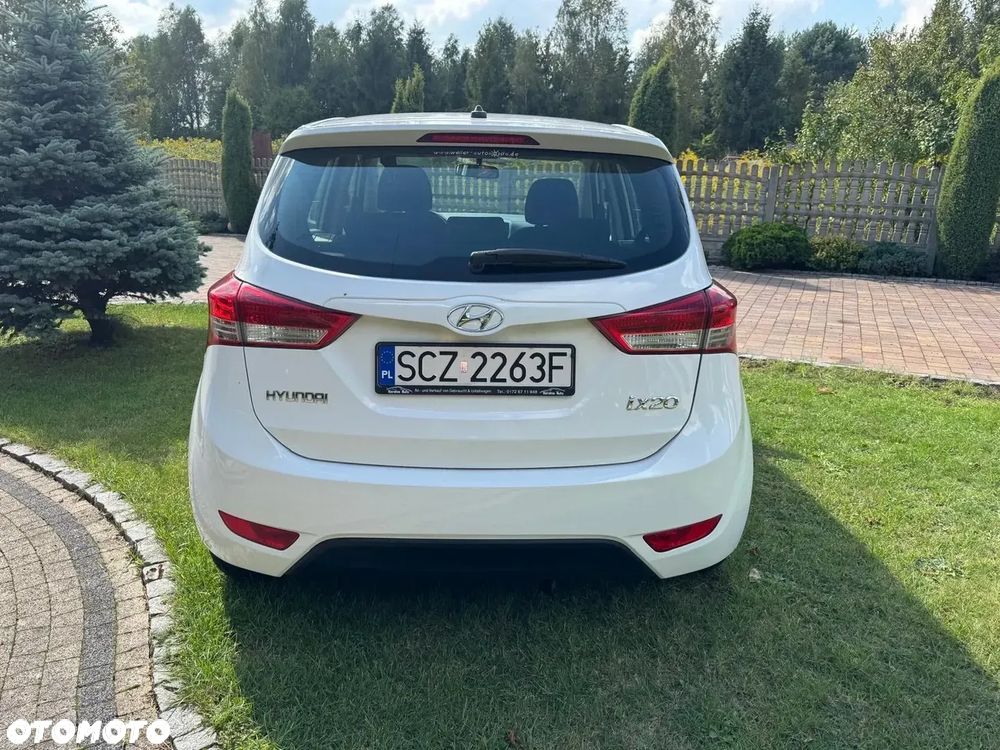 Hyundai ix20 - 21