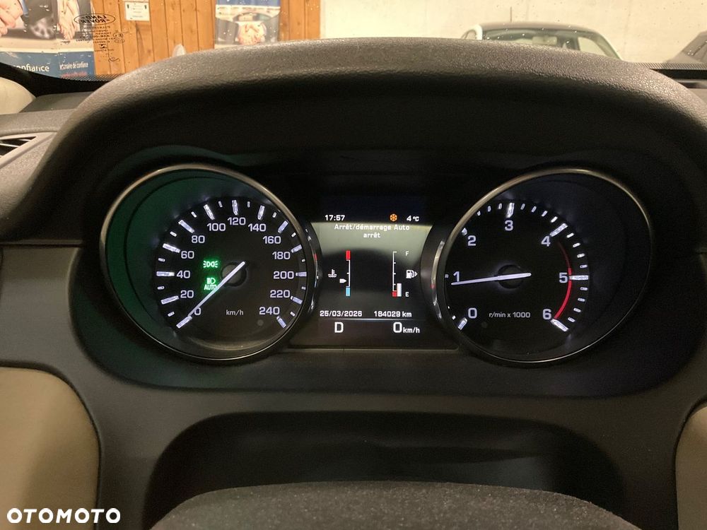 Land Rover Discovery Sport TD4 HSE - 22