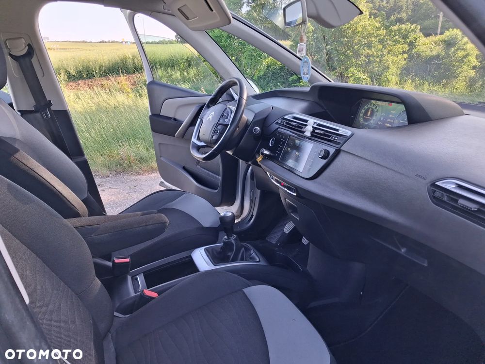 Citroën C4 Grand Picasso e-HDi 115 Attraction - 17