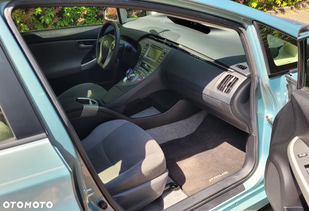 Toyota Prius (Hybrid) Comfort - 6