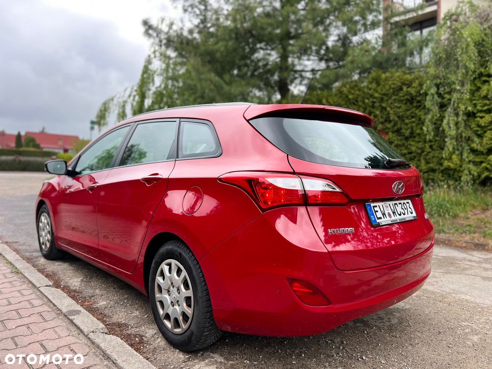 Hyundai i30 i30cw 1.4 Intro Edition - 11