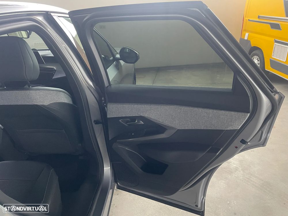 Peugeot 3008 Hybrid 145 e-DSC6 Allure - 27