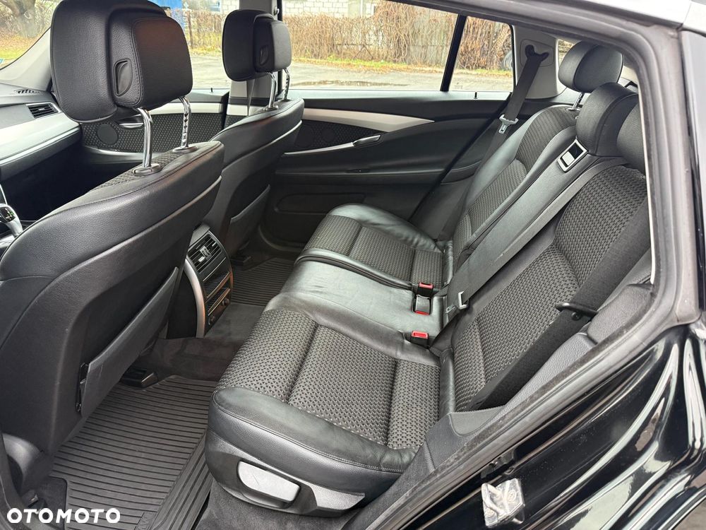 BMW Seria 5 535i xDrive - 17