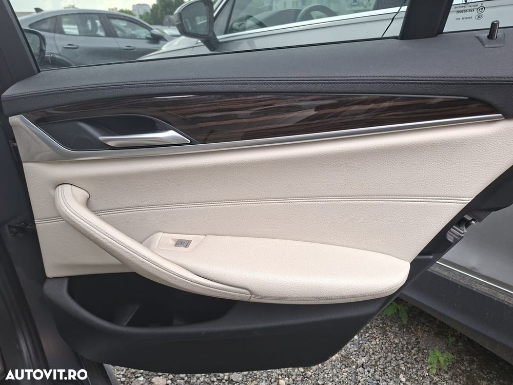 BMW Seria 5 530i xDrive Aut. M Sport Edition - 8