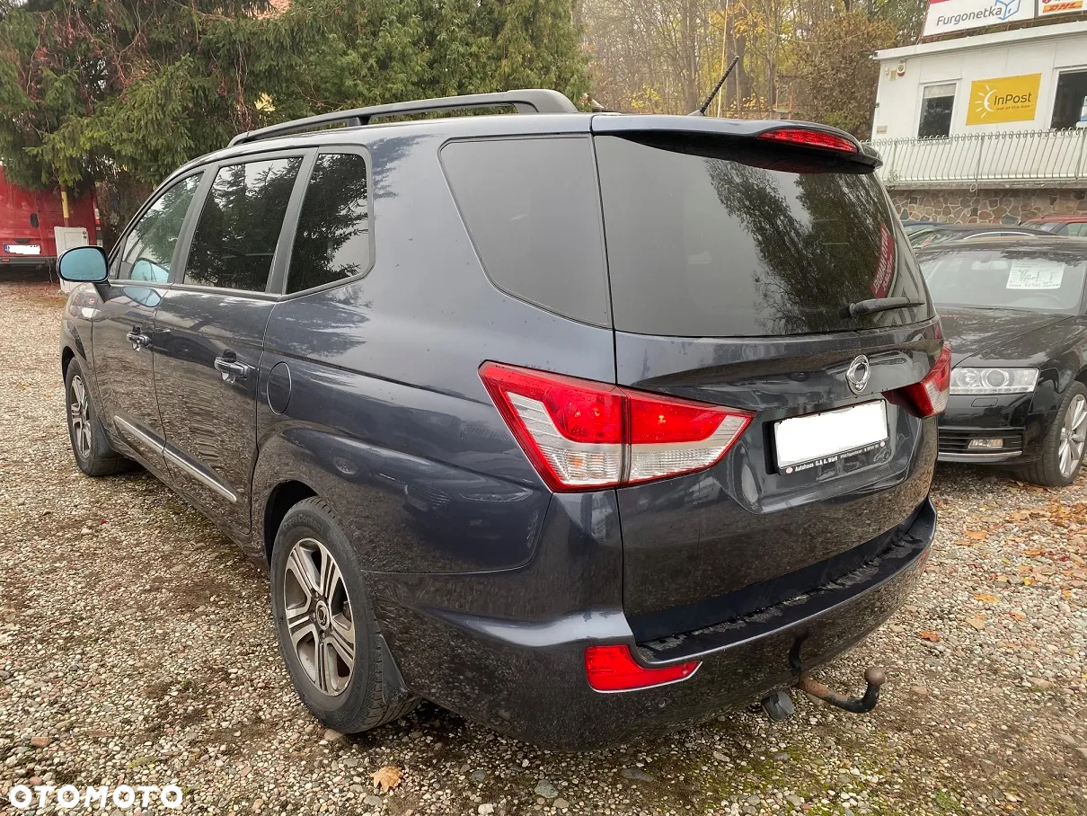 SsangYong/KGM Rodius 200 e-XDi Crystal Plus 4WD - 4